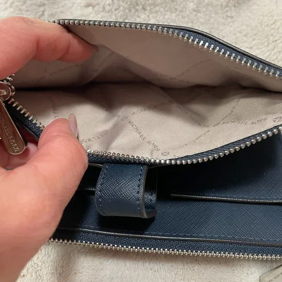 Michael Kors Jet Set Travel Large Double Zip Phone Wallet Wristlet Navy Leather - Picture 13 of 16